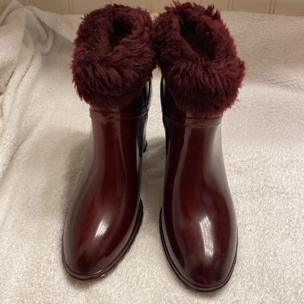Vintage Andrew Geller rubber fur lined and cuffed high heeled boot. Sz 5